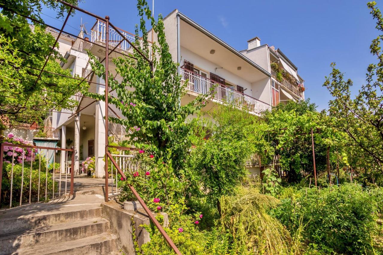 Apartment Merica Omiš Exteriör bild